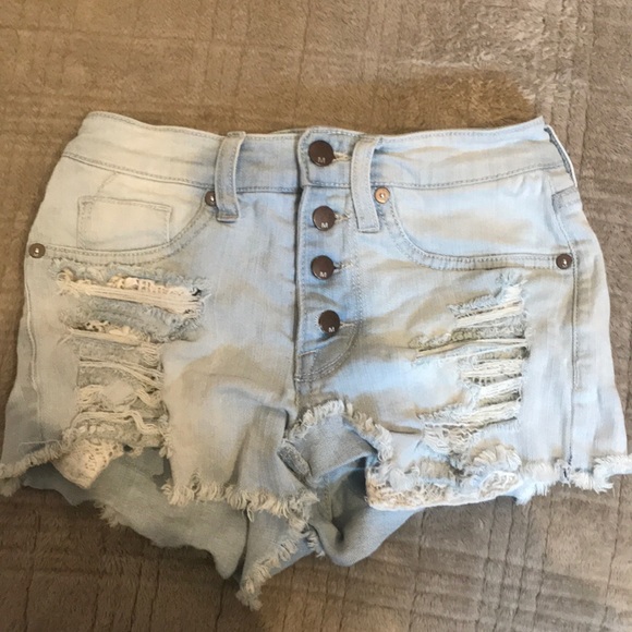 HIGH RISE DENIM SHORTS PERFECT CONDITION - Picture 3 of 3